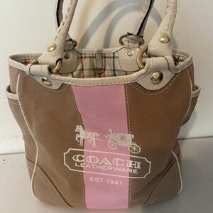 Coach Mid-Sized Casual Hand Bag